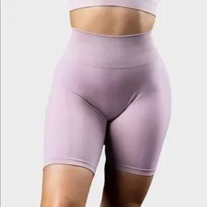 Alphalete amplify biker shorts